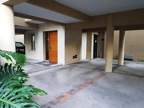 Francia al 400 entre Haedo y Gral Paz