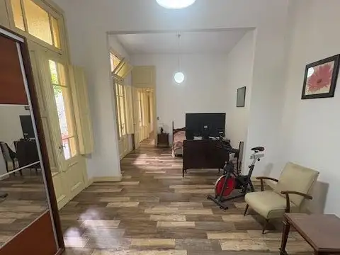 Avenida Belgrano 2700