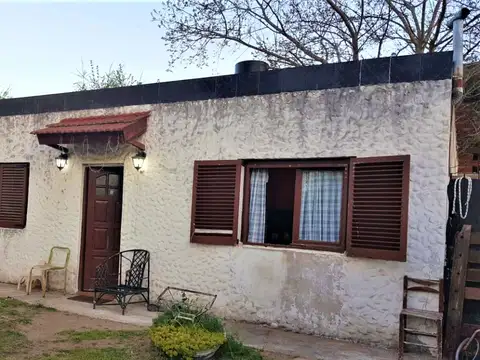 Casa 2 ambientes con 1 baño