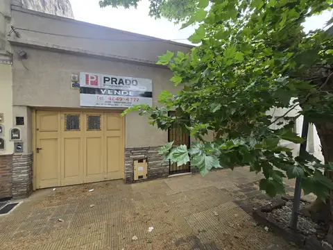 Terreno con Casa a Demoler, Lanús Oeste.