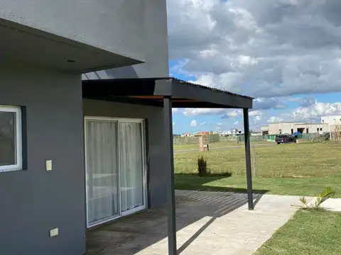 Casa en Área 10 - San Sebastián