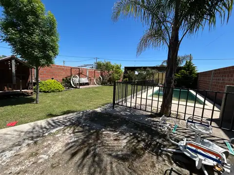 Casa 5 ambientes con 2 baños