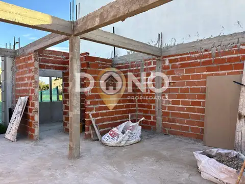 Casa 4 ambientes con 2 baños