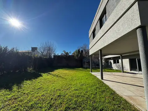 Casa en Venta al Oeste