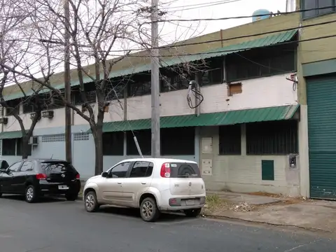 Galpon en Venta con renta asegurada - Ideal para inversores -