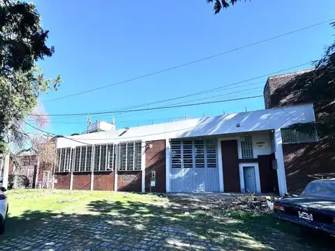 Galpon en Venta 32  mts Frente