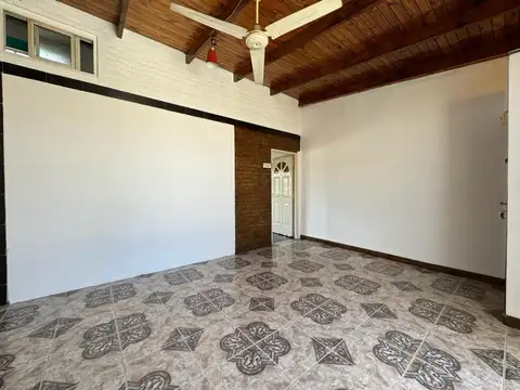 Depto Tipo Casa 3 ambientes con 1 baño