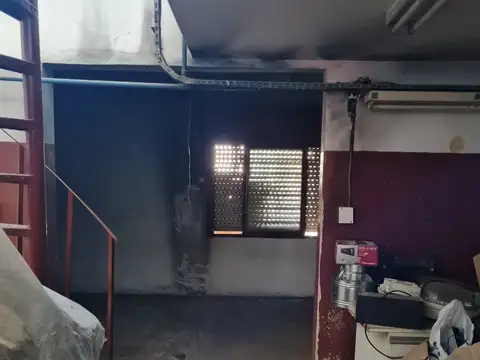 Galpon en Alquiler 40  mts Fondo