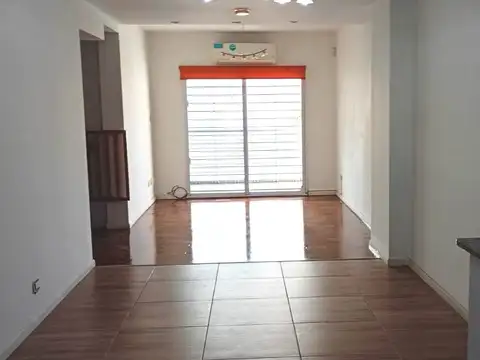 Depto Tipo Casa en Venta 15 años