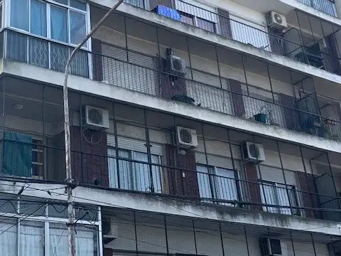 L N Alem 100, Piso 3