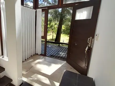 Casa en Venta en Mar De Las Pampas, USD 255.000