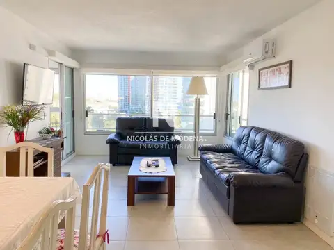 Departamento en Alquiler Temporal en Playa Mansa, USD 7.500