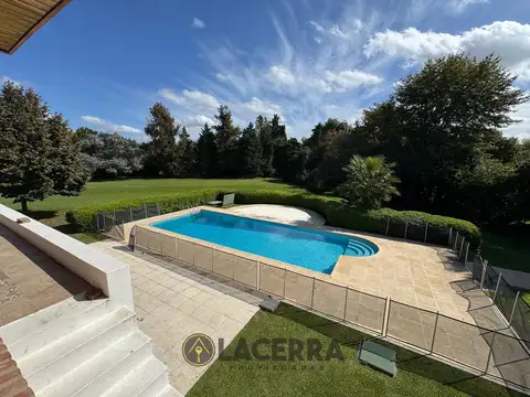 Casa 6 ambientes con 3 baños