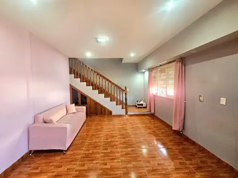 Casa 6 ambientes con 3 baños