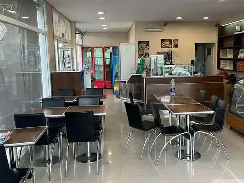 Local en Venta en Moron Sur, USD 690.000