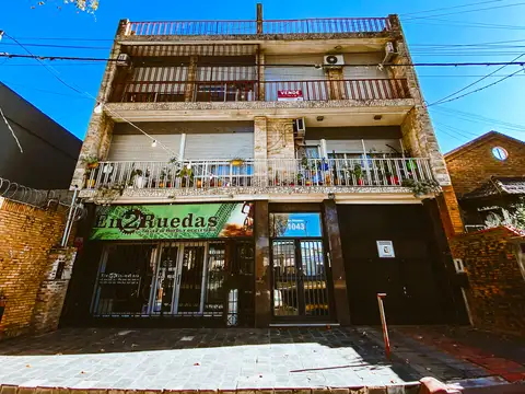 ALBERDI - SEGUNDO PISO CON ASCENSOR