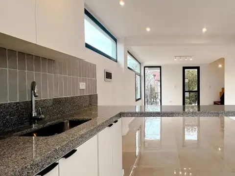 Depto Tipo Casa en Venta de 2 dormitorios