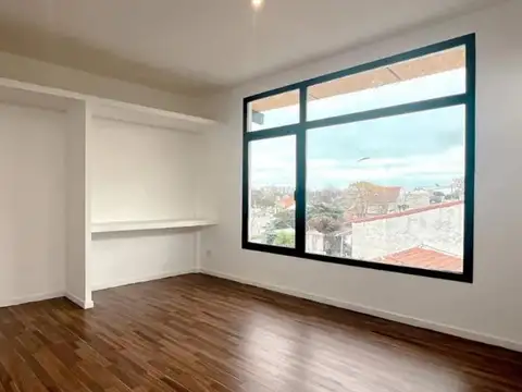Depto Tipo Casa 3 ambientes con 2 baños