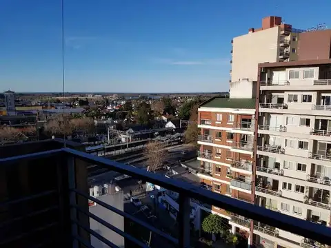 Departamento 3 amb. mas escritorio con cochera doble excelente Bernal centro