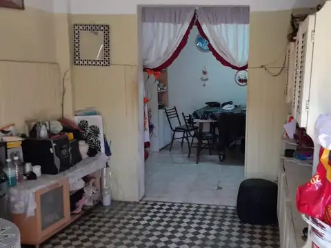 Casa 3 ambientes con 1 baño
