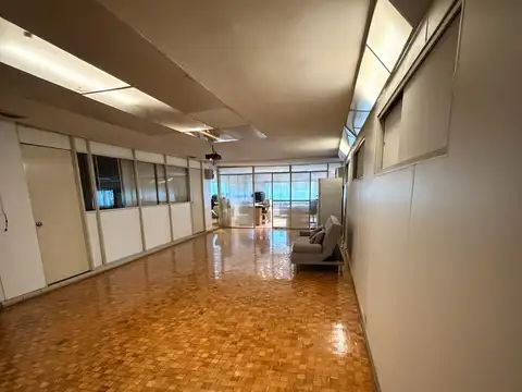 Venta Local +Deposito mas oficinas. Ideal Concesionarios y talleres