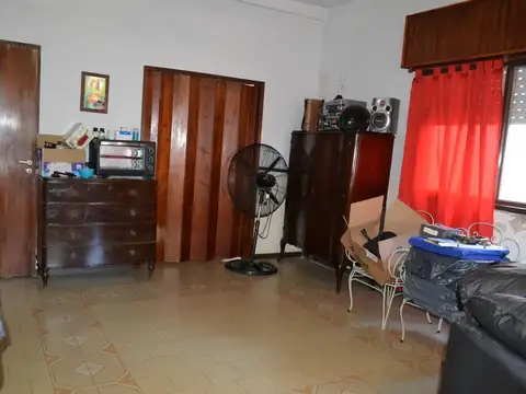 Casa en Venta con 4 cocheras