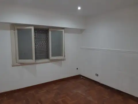 PH AL FRENTE MUY BUENA UBICACION