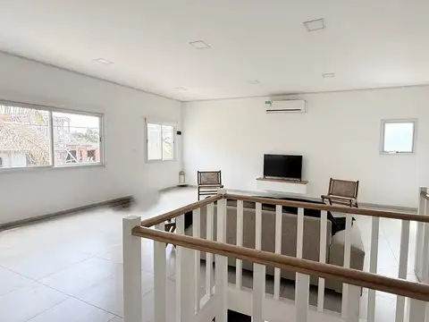 Depto Tipo Casa en Venta con 1 cocheras