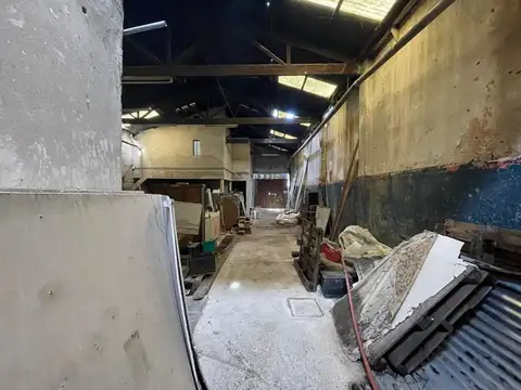 Galpon en Venta en Bernal Oeste, USD 115.000