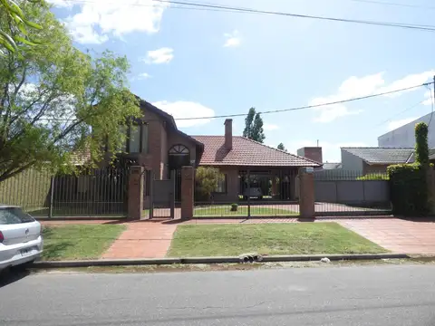 Casa en Venta en City Bell, USD 298.000