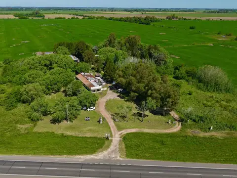 Venta Chacra complejo restaurant 2 hectáreas en Cañuelas