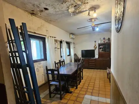 Depto Tipo Casa 5 ambientes con 2 baños