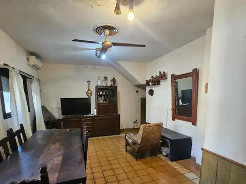 Depto Tipo Casa en Venta 50 años