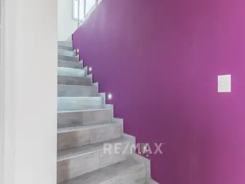 Casa en Alquiler con 1 cochera