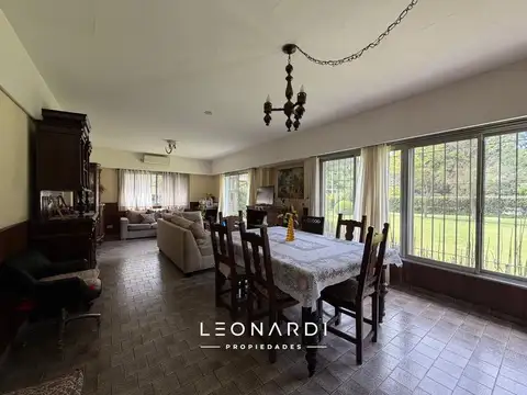 Casa 5 ambientes con 3 baños