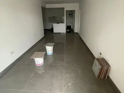 Santiago Bonifacini 4100, Piso 8