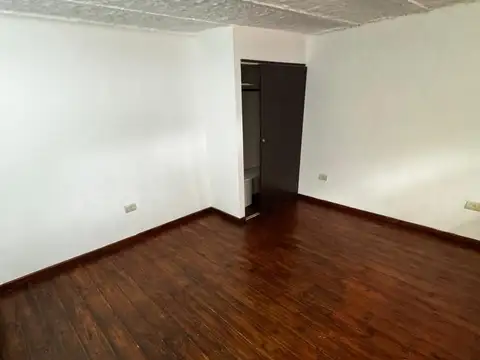 Casa 4 ambientes con 4 baños