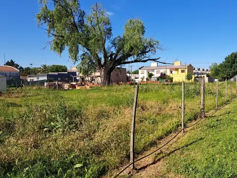 Terreno en Venta 27  mts Frente