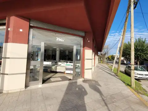 VENTA LOCAL DE 3 PISOS SOBRE RUTA 24 JOSÉ C. PAZ