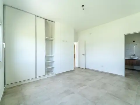 Casa 5 ambientes con 5 baños