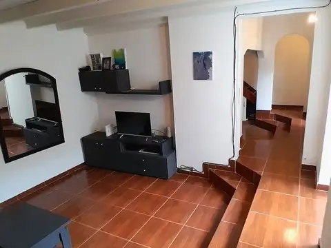 Venta Ph 2 amb. con entrepiso en Villa Gral. Mitre