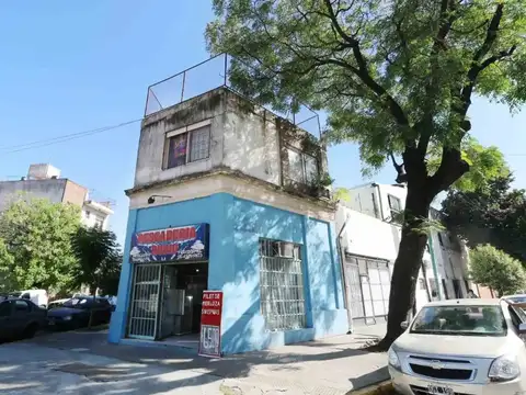 2 LOCALES  Con PH DE 4 AMBIENTES EN PRIMER PISO 