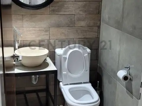 Oficina en Venta en General Fernandez Oro, USD 150.000