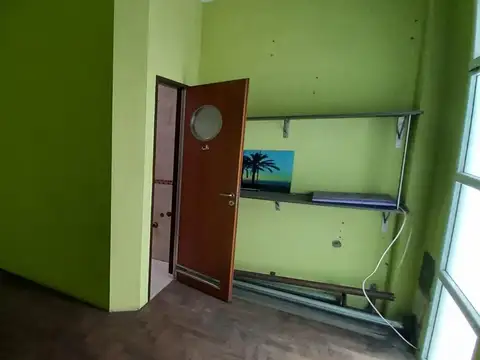 CASA EN VENTA DE 5 AMBIENTES EN VILLA DOMÍNICO