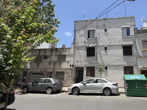 Alquiler: PB interna con dos patios en Moreno &amp; Jujuy