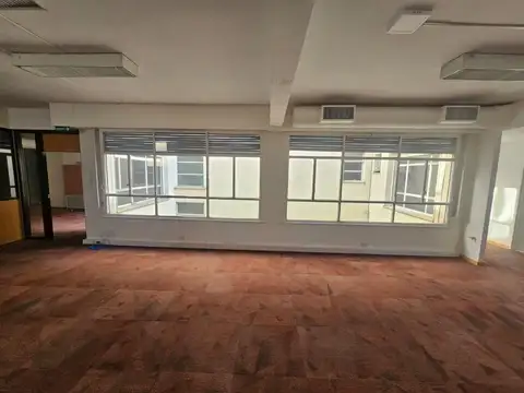 Oficina en Alquiler al Norte