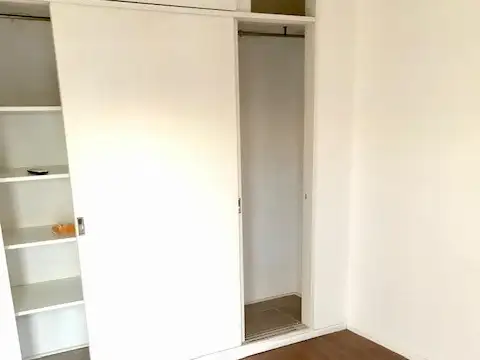 Excelente 2 ambientes muy luminoso vista panorámica con balcón bajas expensas DIGNO DE VER.