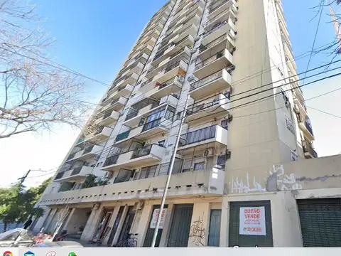 Excelente 2 ambientes muy luminoso vista panorámica con balcón bajas expensas DIGNO DE VER.