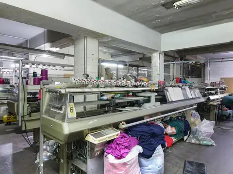 Galpon en Venta 15  mts Frente