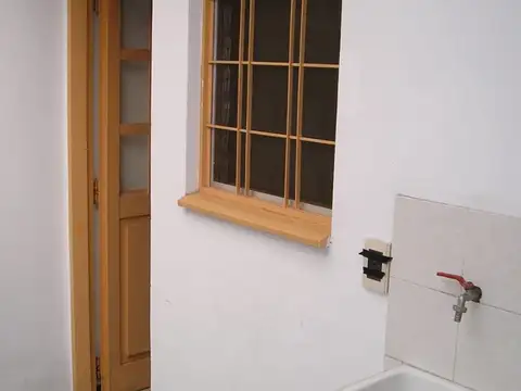 Excelente Dúplex 2 amb y 1/2 en complejo.